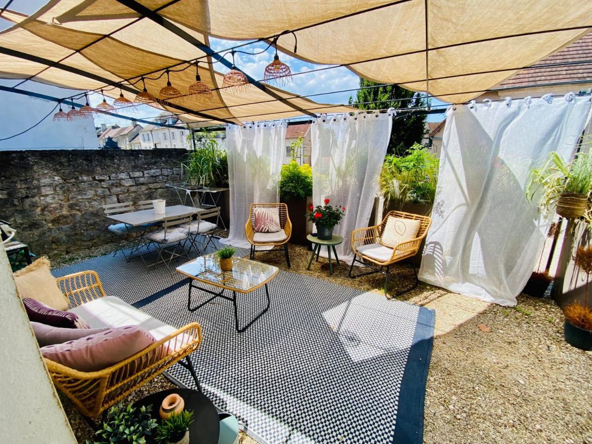 Le 104 Feuvrier Apartment Дол Екстериор снимка